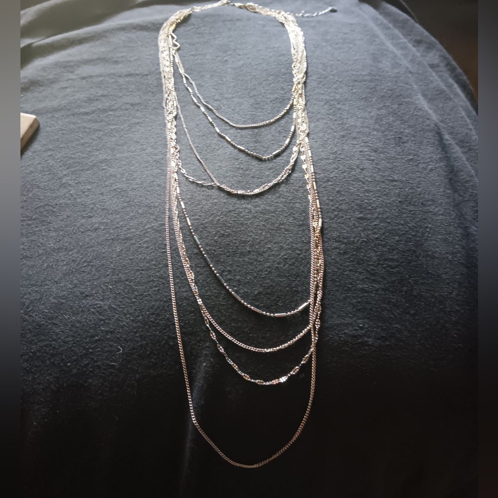 Silvertone necklace 8 tears